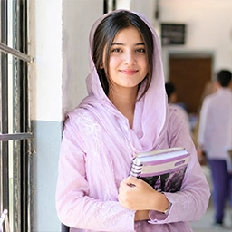 Maira Khan